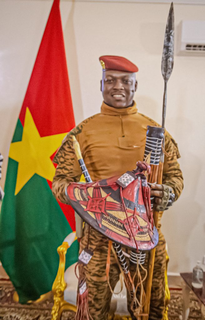 Burkina Faso celebrates Customs and Traditions Day on May 15, 2025, highlighting ancestral heritage, cultural identity, and national unity. Discover the importance of this day and what it means for peace and tolerance.